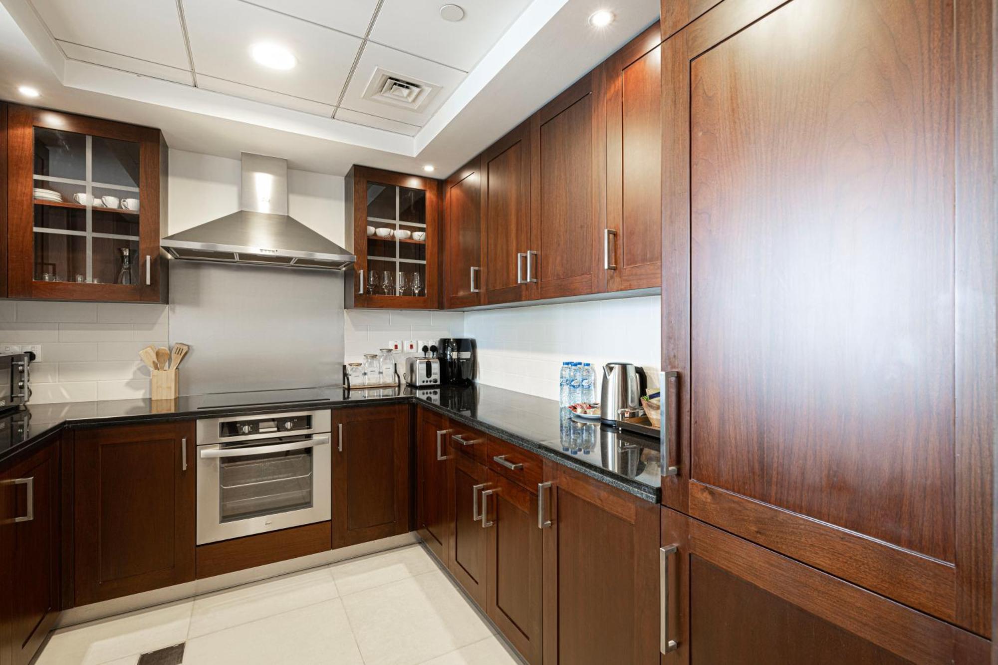 Luxury 2-br Overlooking Burj & Fountain Views Apartment